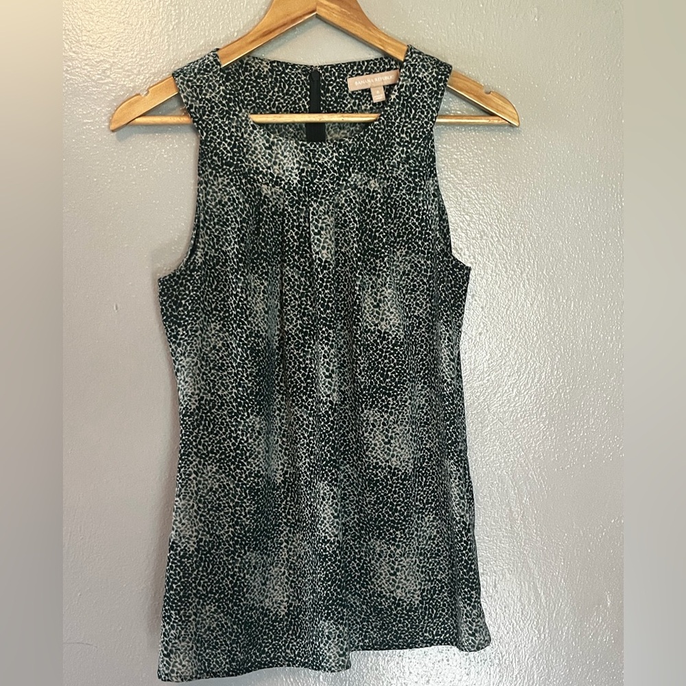 Banana Republic Emerald Green and White Floral Patterned  Blouse Size 8